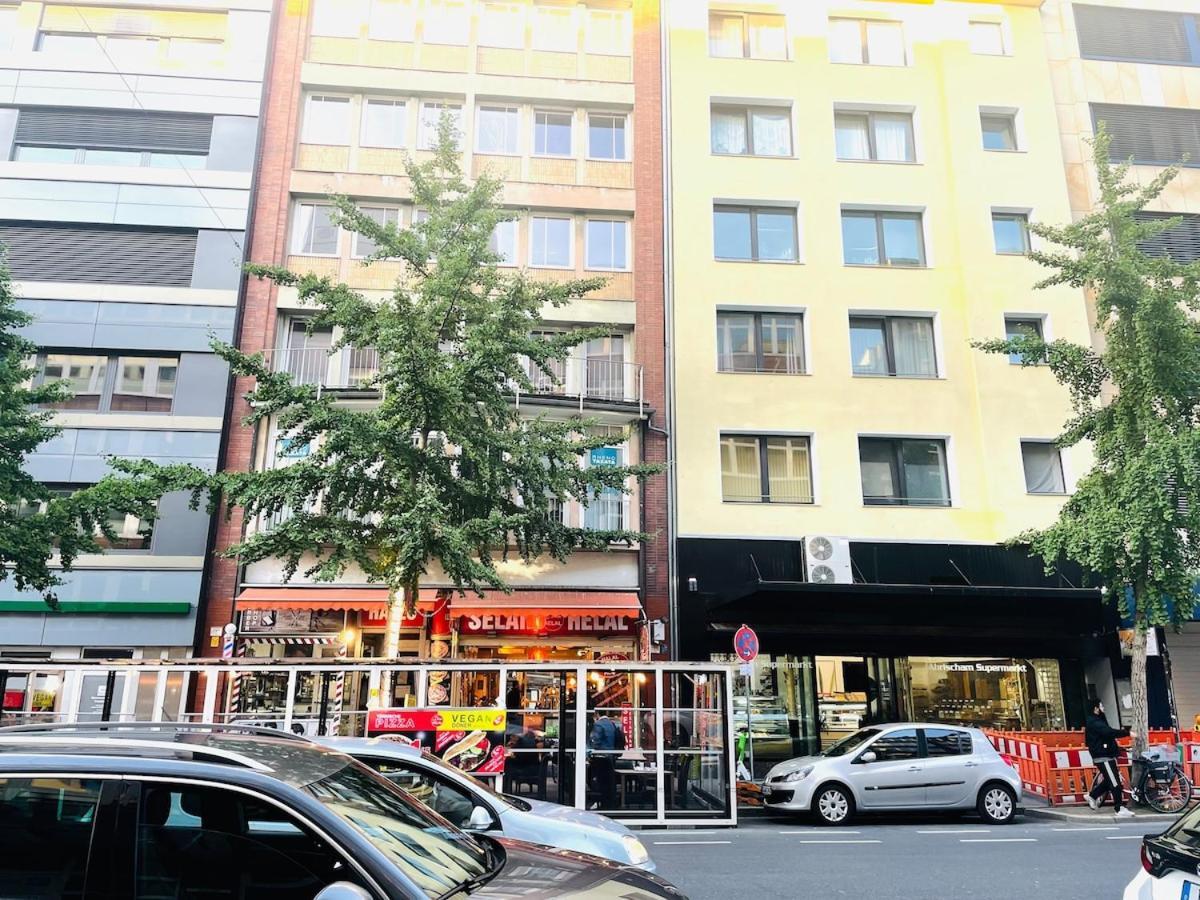 Zentrale Wohnung Direkt Am Hauptbahnhof - Bismarck Дюселдорф Екстериор снимка