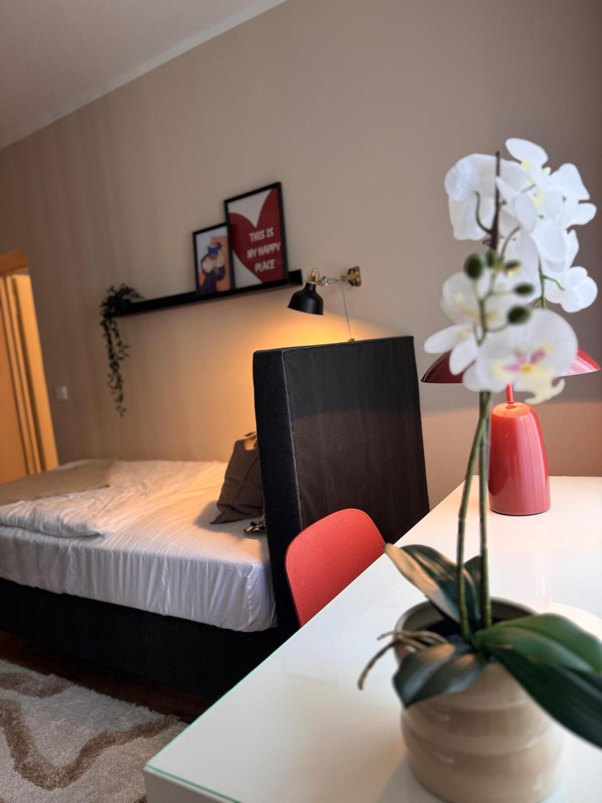 Zentrale Wohnung Direkt Am Hauptbahnhof - Bismarck Дюселдорф Екстериор снимка
