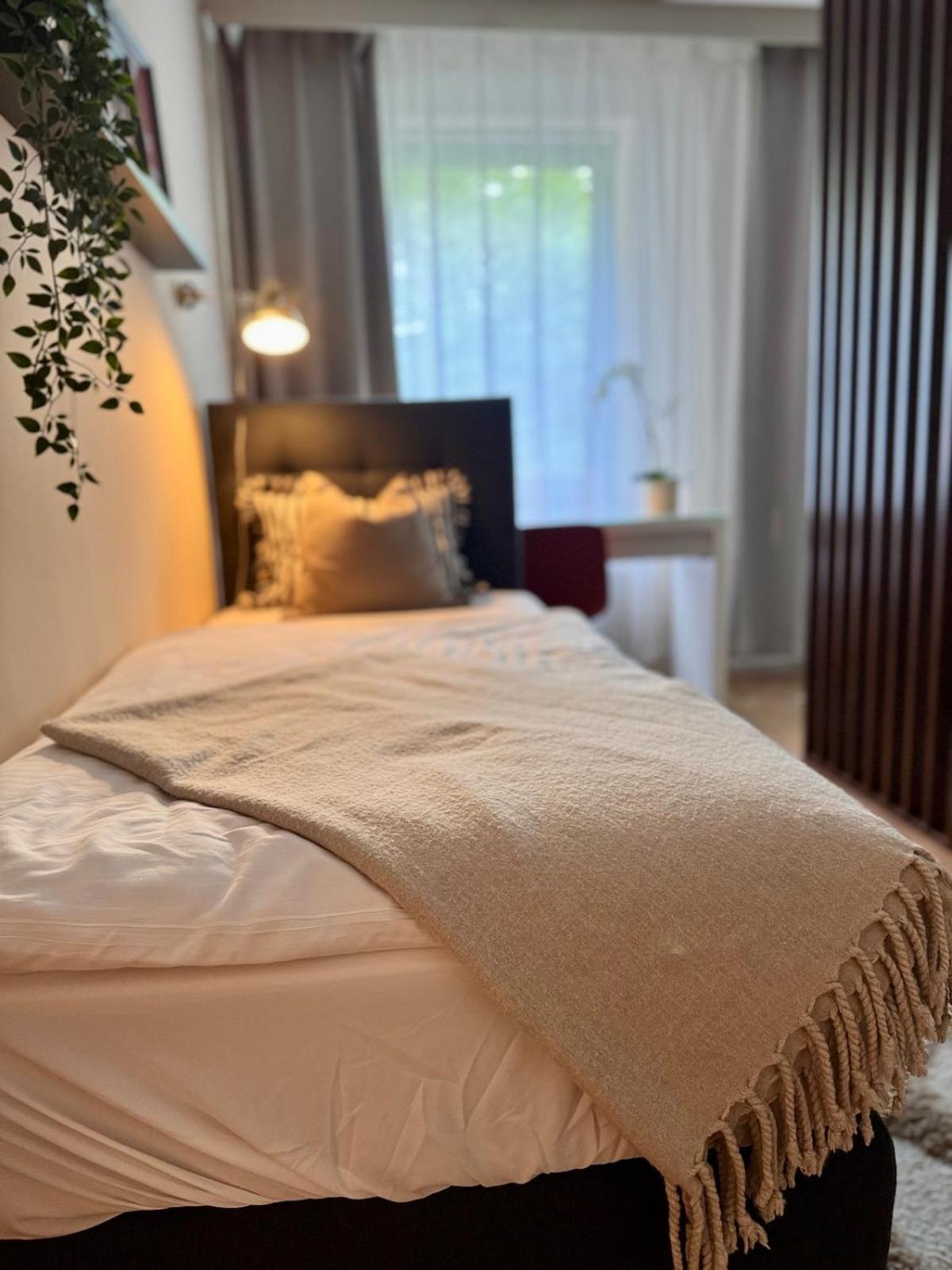 Zentrale Wohnung Direkt Am Hauptbahnhof - Bismarck Дюселдорф Екстериор снимка
