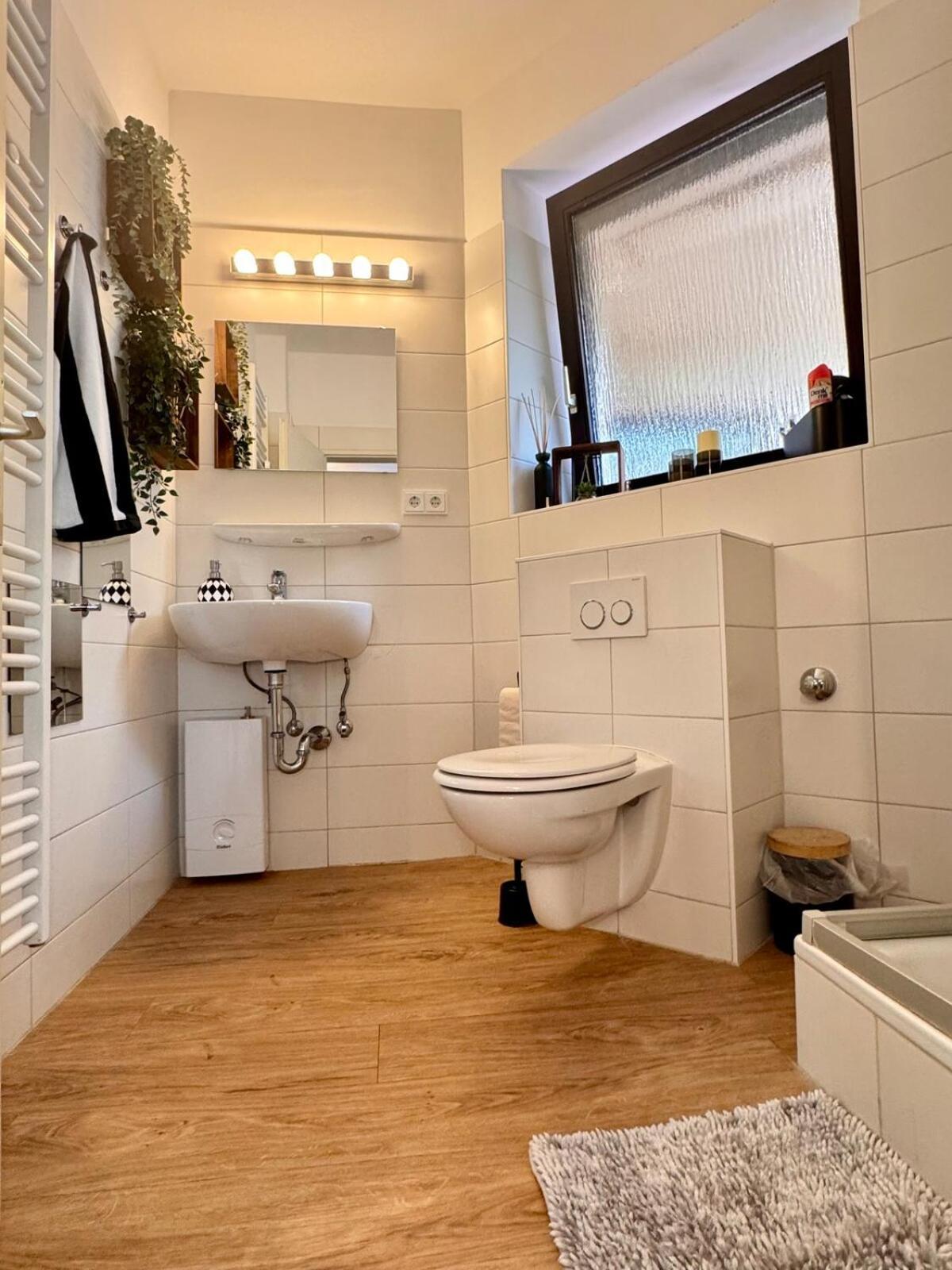 Zentrale Wohnung Direkt Am Hauptbahnhof - Bismarck Дюселдорф Екстериор снимка