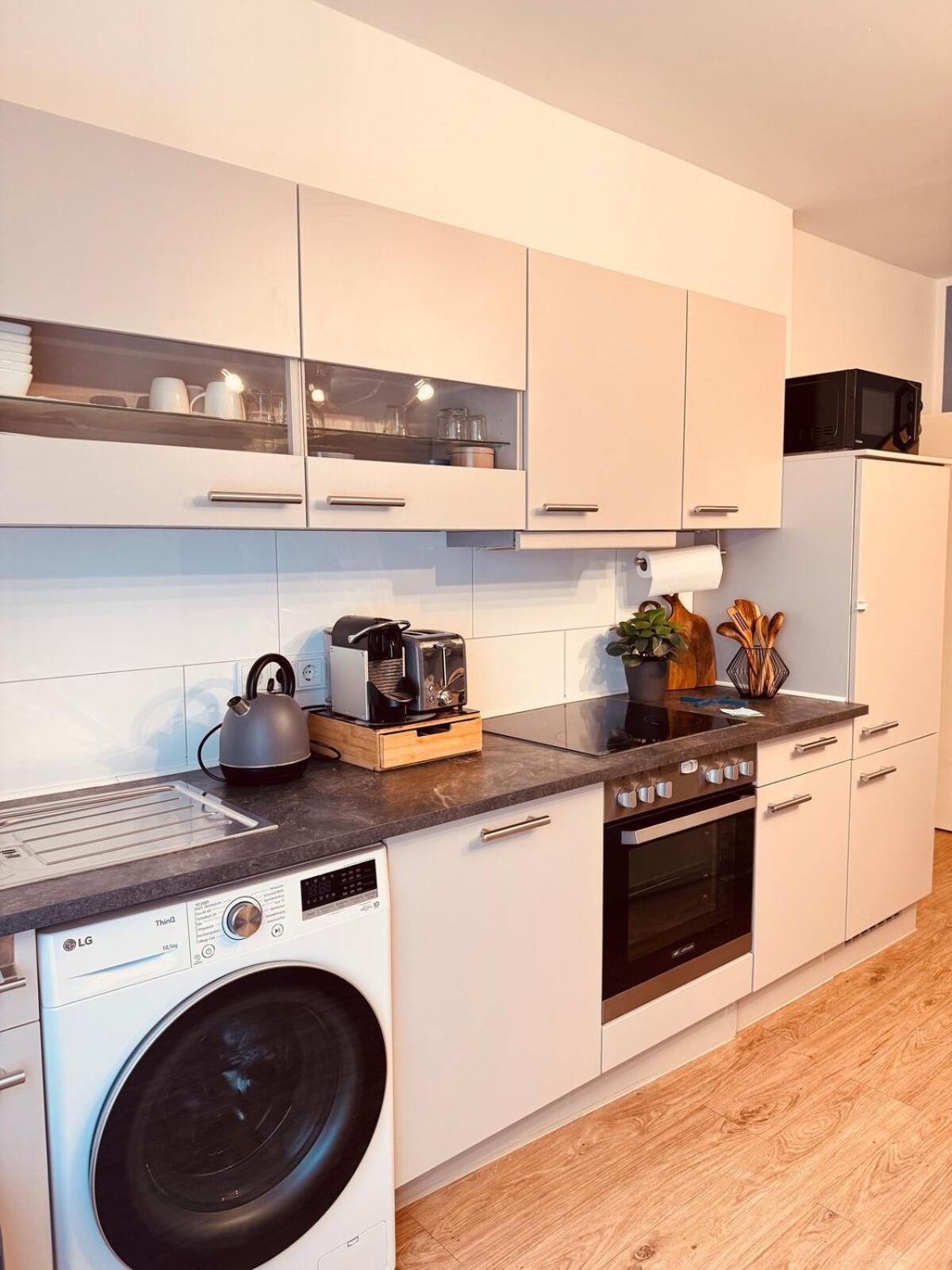 Zentrale Wohnung Direkt Am Hauptbahnhof - Bismarck Дюселдорф Екстериор снимка