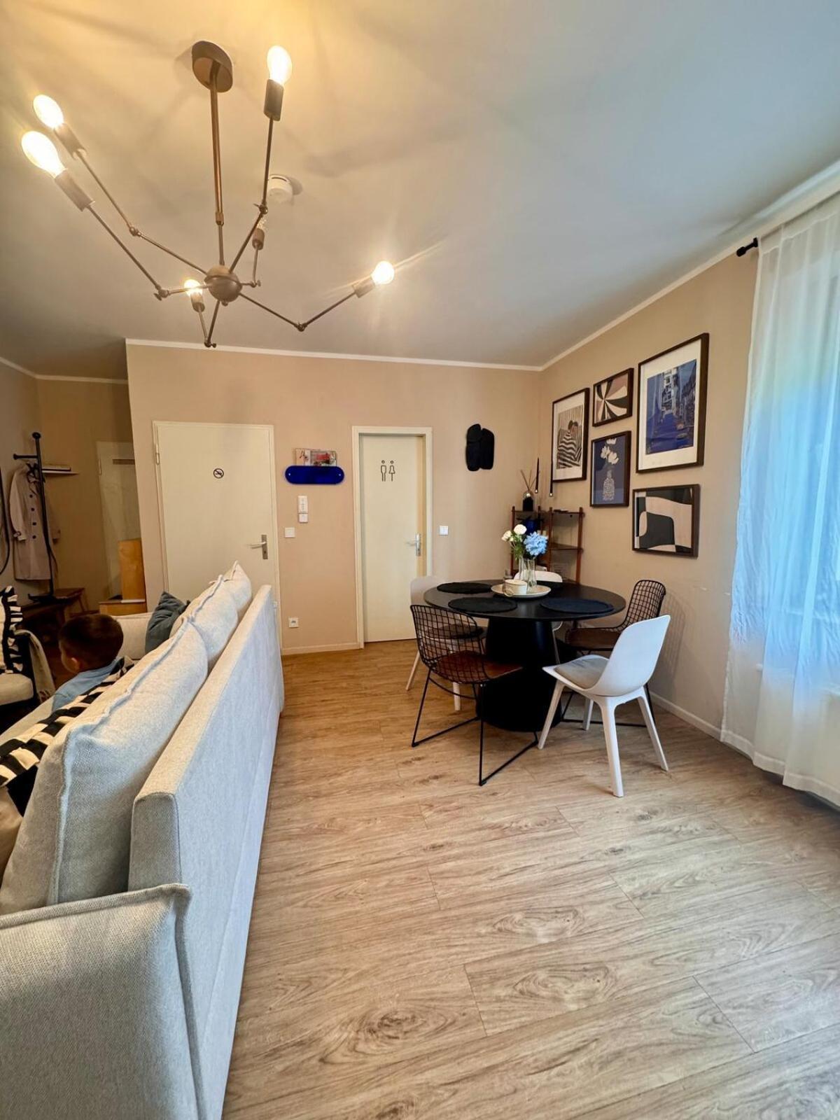 Zentrale Wohnung Direkt Am Hauptbahnhof - Bismarck Дюселдорф Екстериор снимка